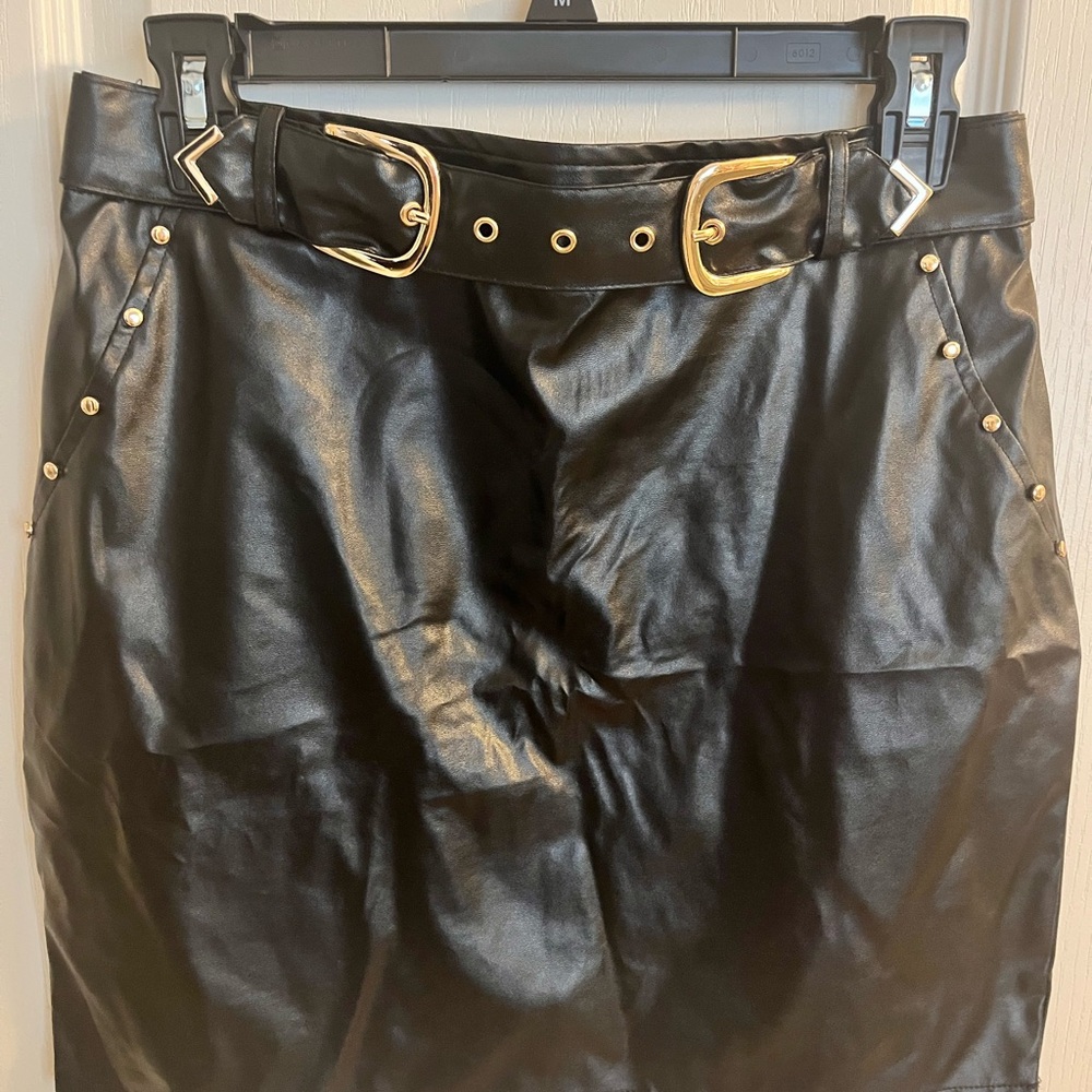 Elegant Black Faux Leather Skirt